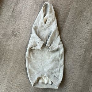 🌟 Cozy Gray Hoodie Sweater - Stylish Comfort for Your Boston Terrier! 🐾